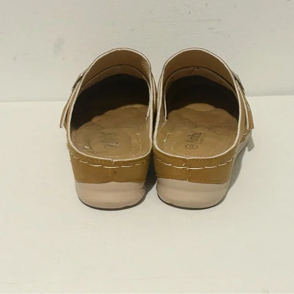 Boho Slip-On Mules with Floral Embroidery - Tan - Picture 3 of 5